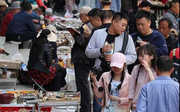 “地摊经济”狂欢过后,智能化环卫管理要加速了! “地摊经济”狂欢过后,智能化环卫管理要加速了!